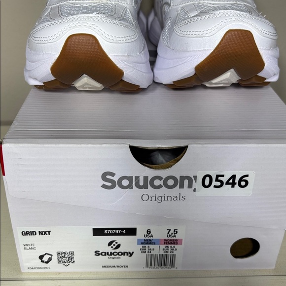 Saucony Grid NXT Originals  White Sneakers.Unisex NWBox Size 7.5Women 
Size 6Men - Picture 8 of 8
